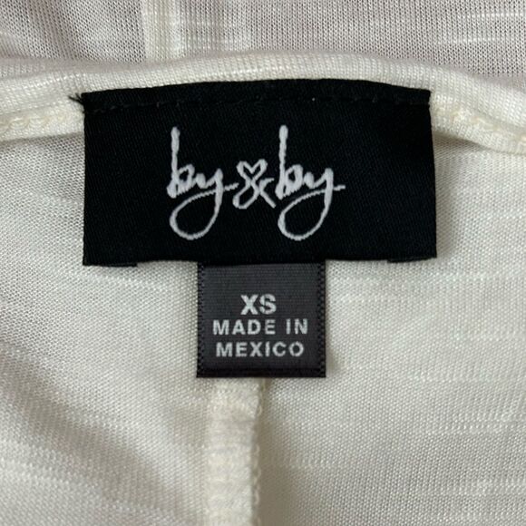 By & By Sheer Lace Front Overlay Ivory Cold Shoulder Short Sleeve Top Size XS - Picture 6 of 6